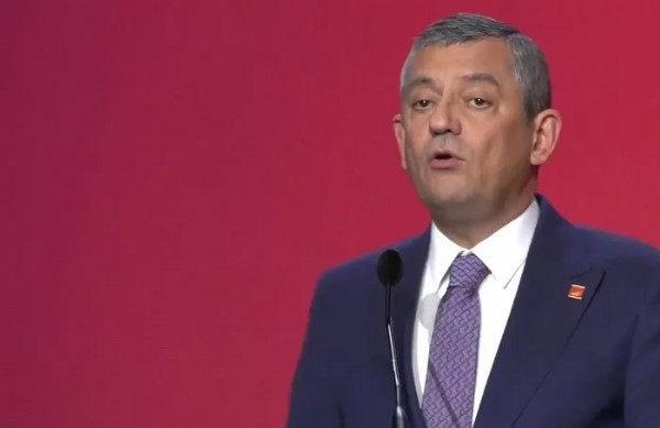 Özgür Özel yine Türkiye'yi şikayet etti! Bu kez adres Hollanda